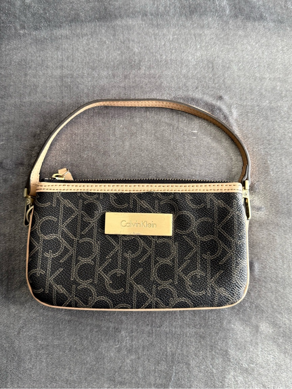 Calvin Klein Wristlet Wallet Brown Monogram Gold Tone Logo 4.5 x 7.5"Cream Strap